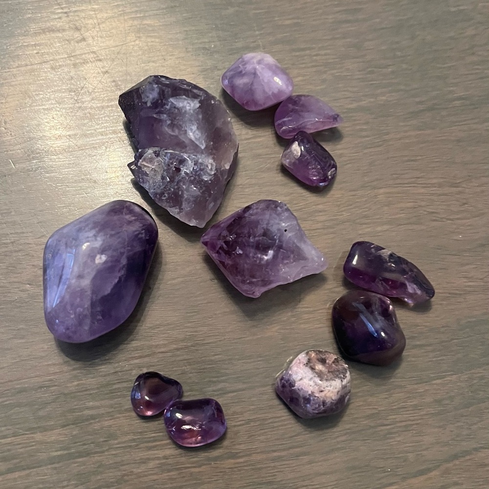 ⭐️ 11 Amethyst Gemstones